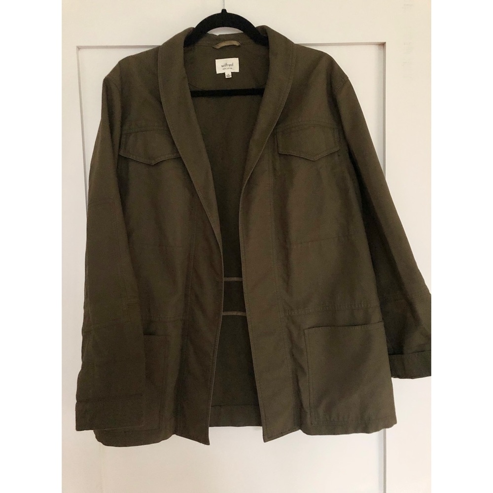 Wilfred kaki green jacket